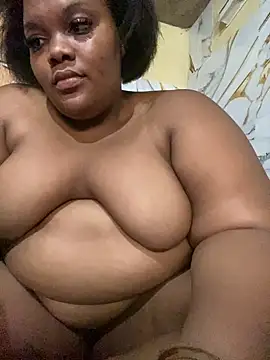 chubbybbw18 online show from October 30, 6:27 am