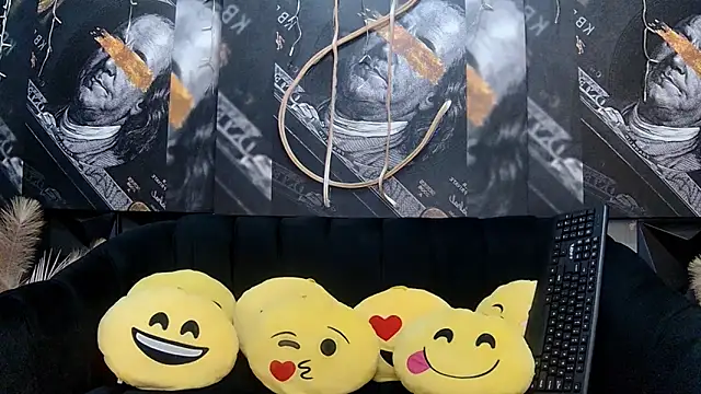 Lilmisbaddyxxx online show from March 17, 4:33 pm