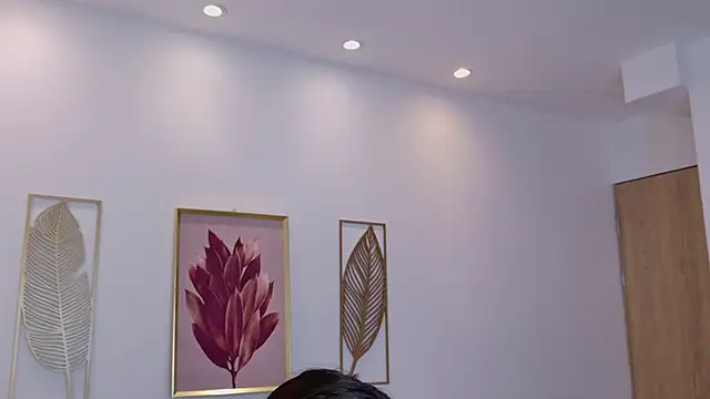 Saskia litt online show from April 13, 9:21 am