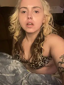 JuicyExxxperience online show from March 18, 12:21 pm