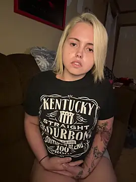 JuicyExxxperience online show from April 4, 10:36 am