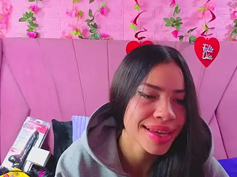 Nanis James online show from September 21, 5:50 am