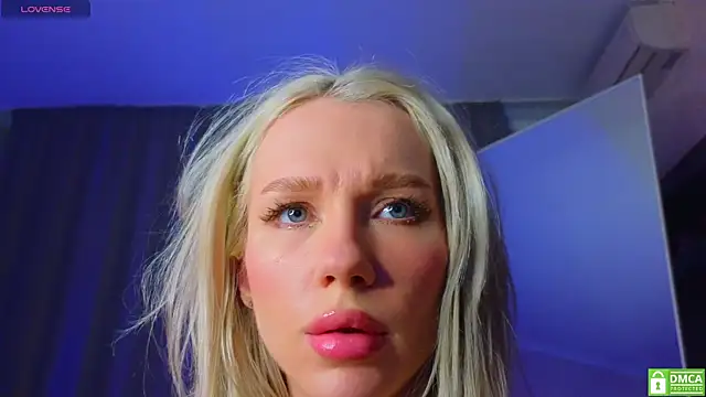 KittenFang online show from April 3, 1:20 pm