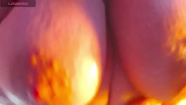 Dirtyhoneymoon online show from March 12, 8:44 pm