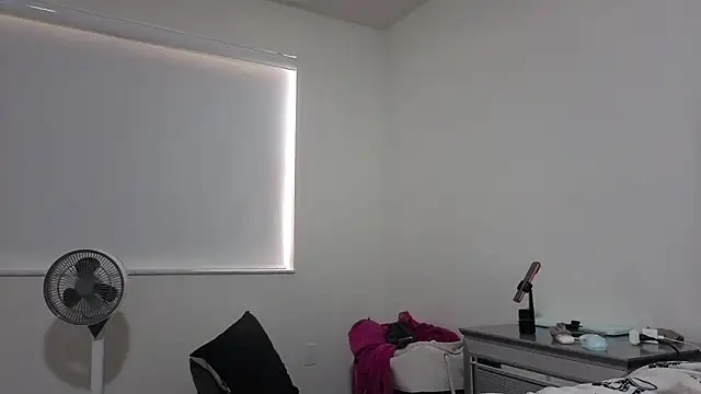 LuckyKhloe online show from March 24, 11:10 pm