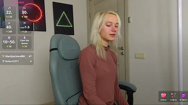 Laura Chaplin online show from October 8, 1:37 pm