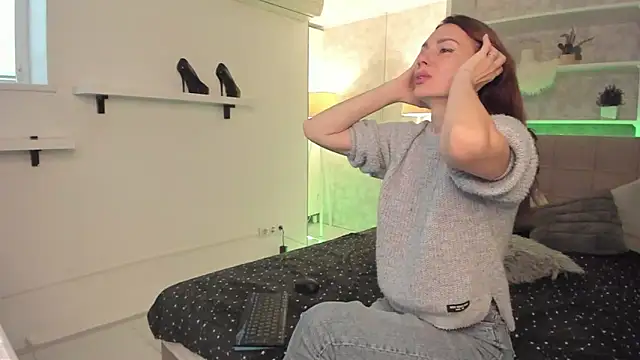 IsabelKiss online show from October 9, 1:37 pm