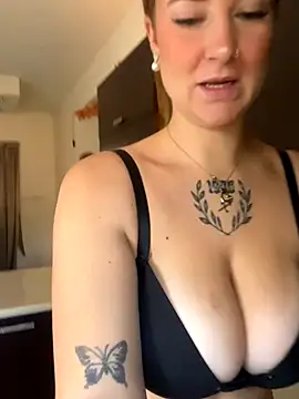 ManjaWinkler online show from November 27, 7:11 am