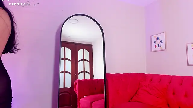 Emma  clark  online show from November 26, 1:34 pm