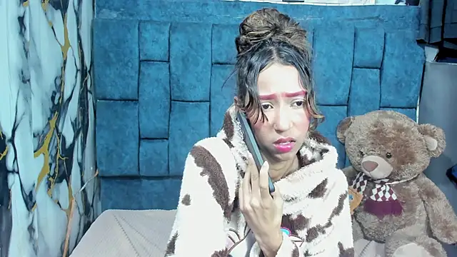 ValentinaKlean online show from May 7, 1:32 am