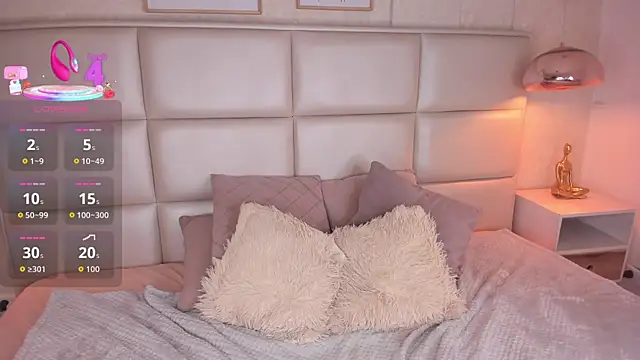 Natt Clark online show from October 31, 6:45 pm