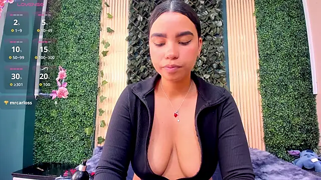 KhateAndersson online show from December 1, 9:17 pm