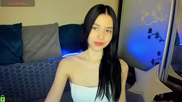 SelinLi online show from February 9, 8:49 am