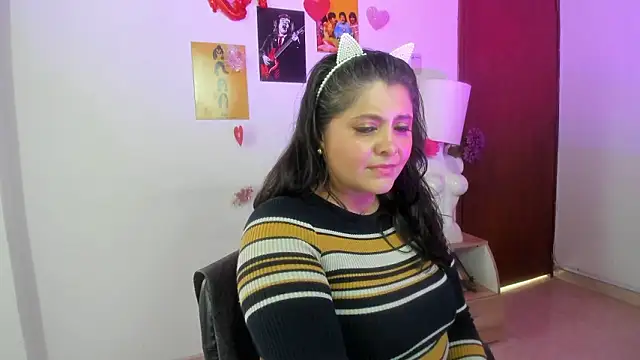 TifanyAmazinng online show from March 19, 2:21 pm