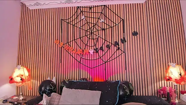 keeyla stone online show from October 30, 10:44 pm