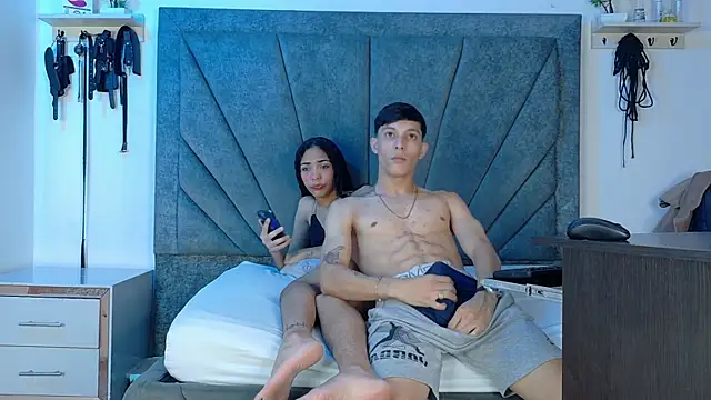 ZafiroAndFlynn online show from March 4, 2:51 am