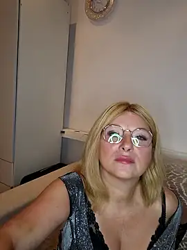 TinaLizxh online show from September 26, 7:22 pm