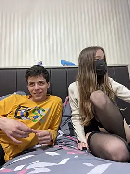 lovburger online show from April 24, 2:53 pm