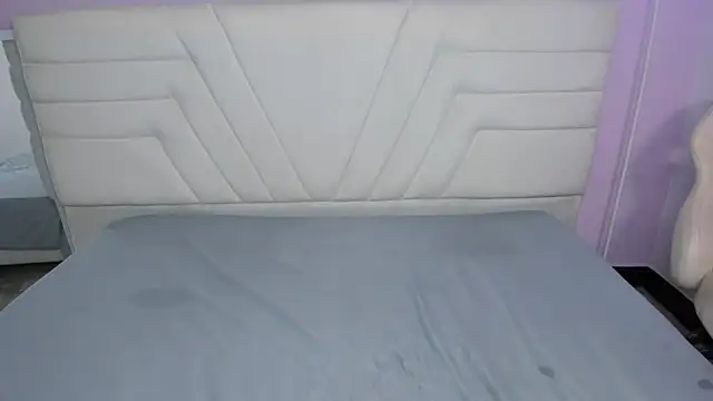 fressittalove01 online show from March 21, 1:38 pm