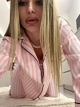 KaseyQuinn  online show from November 8, 8:58 pm