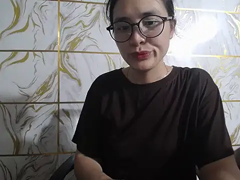 Lyzizi lovely09 online show from June 18, 9:14 am
