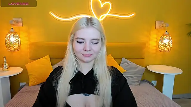 RuthBryant online show from October 5, 1:10 am