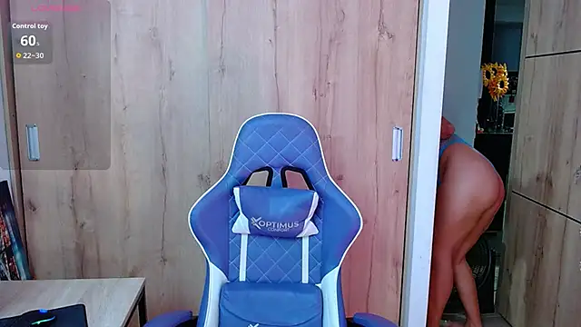 sexygoddesskarol online show from November 9, 1:22 am