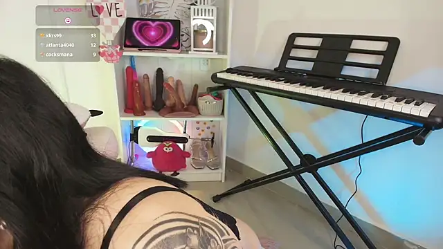 justonecute online show from February 5, 7:00 am