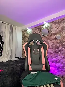 samiacooper25 online show from March 1, 9:53 am