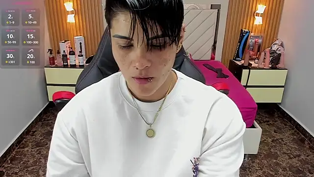 KAROLLJONES1 online show from September 24, 3:16 am