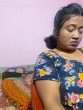 Cute-Swewty online show from October 28, 2:45 pm