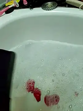 Anayssa  online show from February 14, 6:10 pm