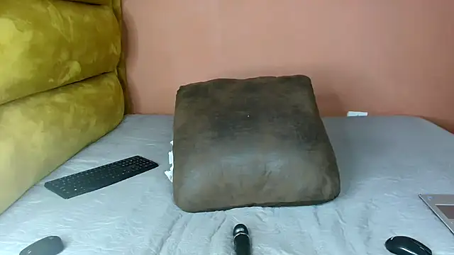 SexxyAddiict online show from January 18, 6:21 am