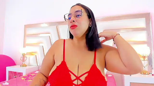 GeminisClark online show from October 18, 3:48 pm