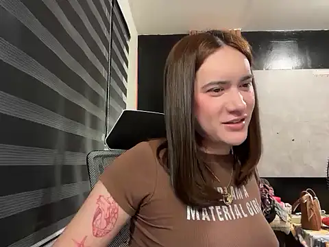 Yhanbeaufort18 online show from November 30, 1:04 pm