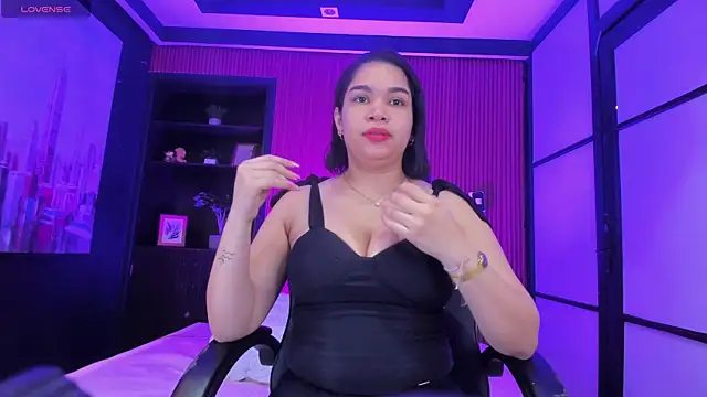 SamaraAnders  online show from June 16, 5:30 am
