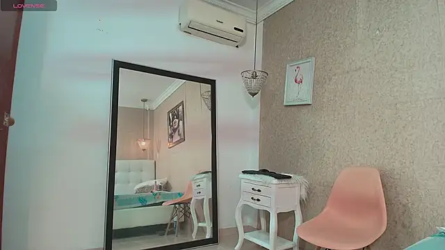 Miladiosa online show from October 4, 12:00 pm