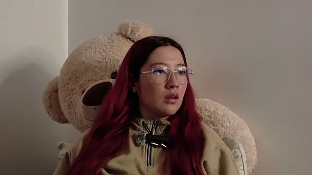 lunnaa  online show from November 7, 4:07 am