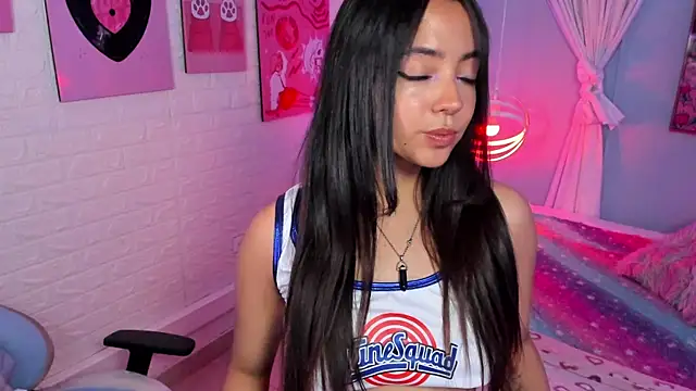 Lara Rouss  online show from October 1, 3:00 am