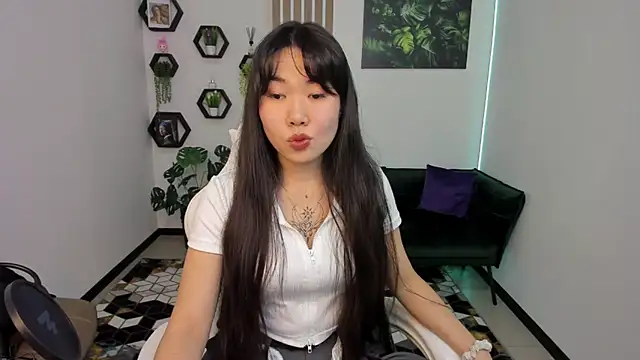 LunaPurrr online show from November 14, 2:22 am