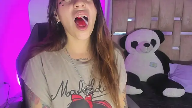 JulianaCarter online show from October 3, 9:31 pm