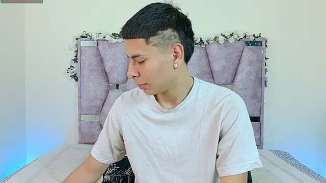 lana and liam  online show from November 15, 10:27 am