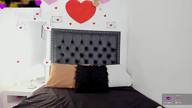 ScarlettVell online show from February 18, 7:02 pm