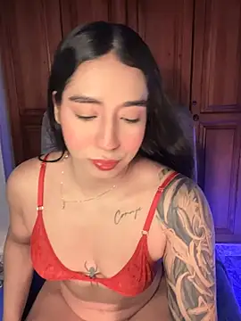 KaditaNavarro online show from March 7, 6:15 pm