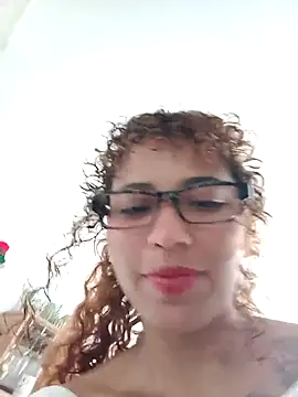 Vikyvoyeur online show from November 28, 6:55 pm