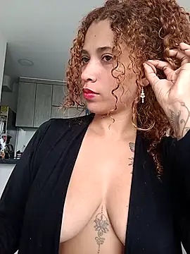 Vikyvoyeur online show from September 18, 8:40 pm