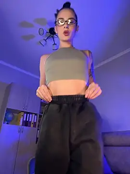 bigJuicyPussy online show from October 3, 1:38 pm