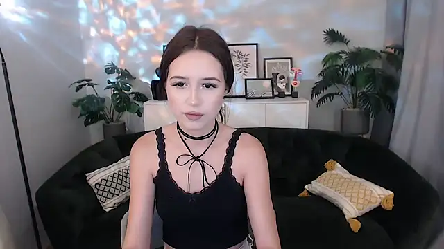 BlackEyesGirl online show from September 12, 7:07 am