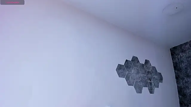 crystaldarliing online show from January 7, 6:44 pm