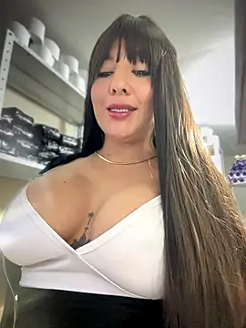 AlanaRouss online show from October 18, 11:50 pm